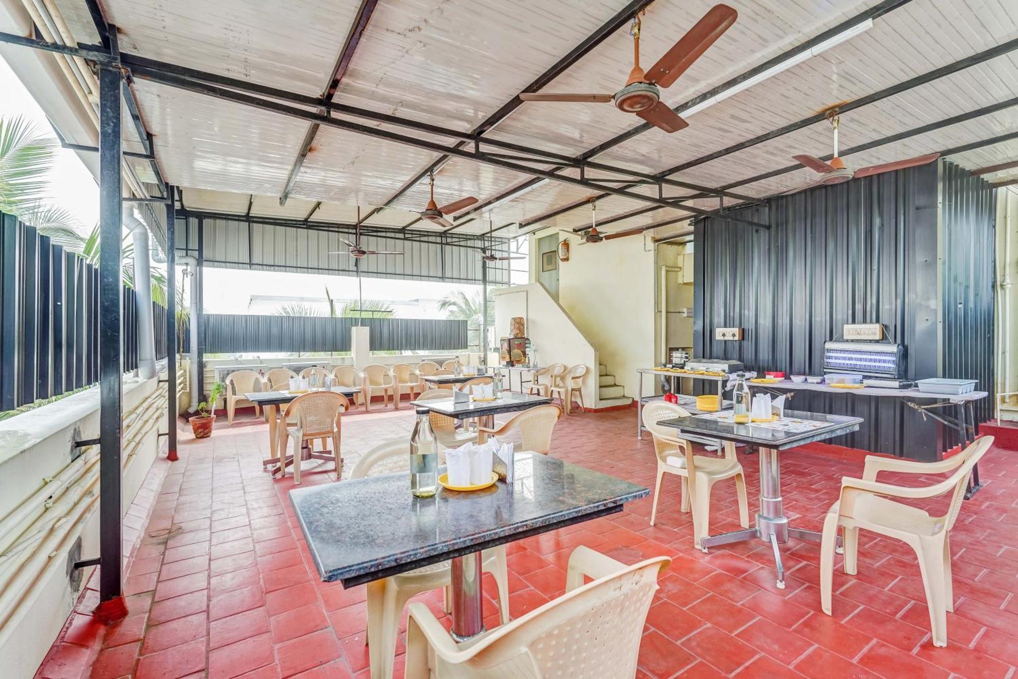 Season 4 Residences: Tech Hub Convenience in Thiruvanmiyur Chennai Exterior photo