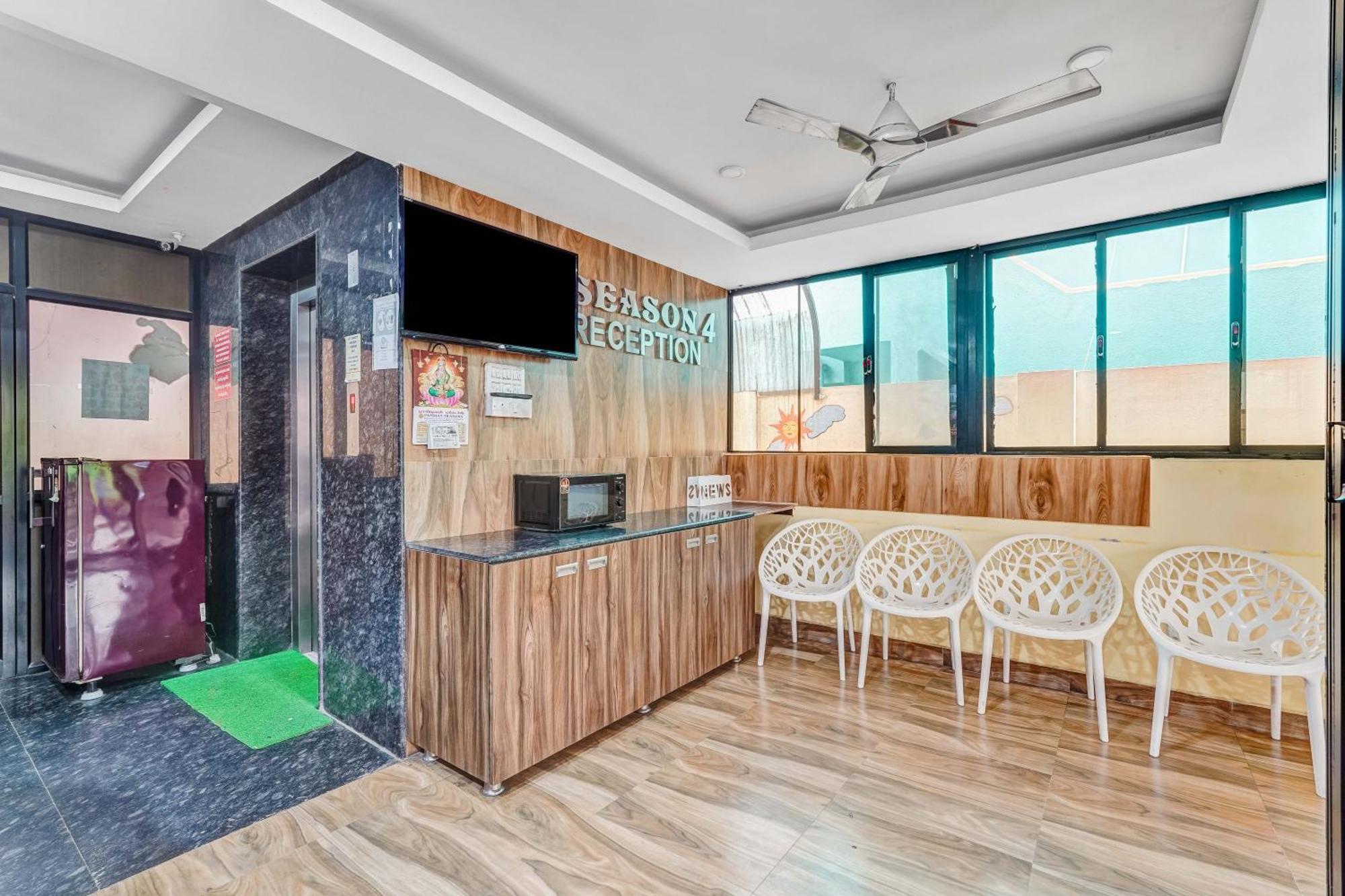 Season 4 Residences: Tech Hub Convenience in Thiruvanmiyur Chennai Exterior photo